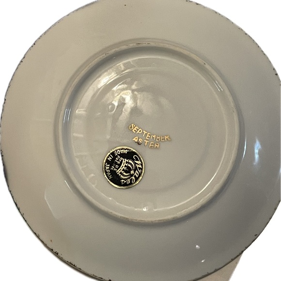 Vint Wales Sept Aster Iridescent Teacup Plate 🪅 - Picture 3 of 3